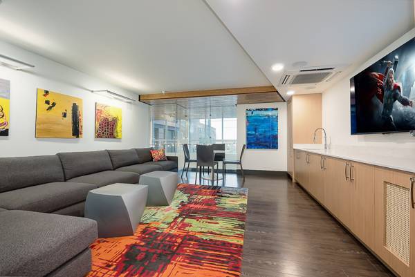 Photo - Zephyr Apartments