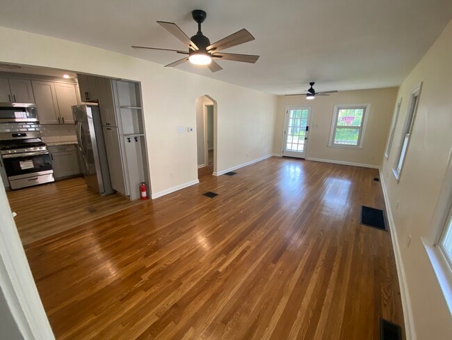 Photo - 6903 Buckingham Pl