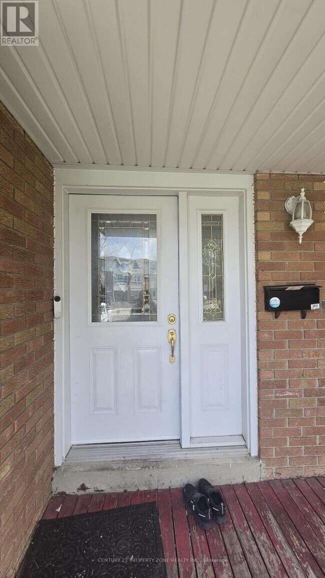 Photo - 122 Kingswood Dr