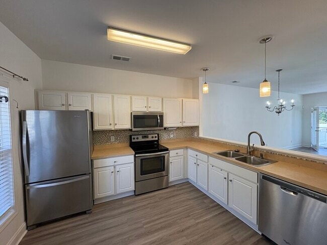 Photo - 1921 Wayne St