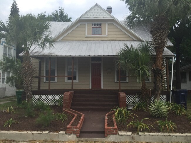 Building Photo - North Hyde Park Bungalow. Near UT & SOHO