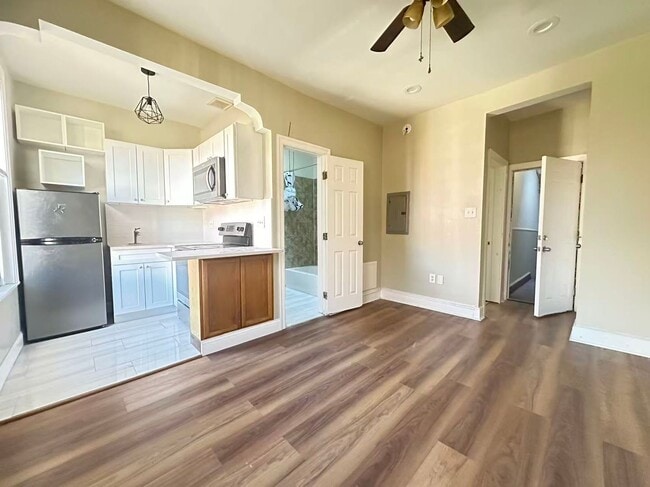 Photo - 1828 W Diamond St Unit 3F
