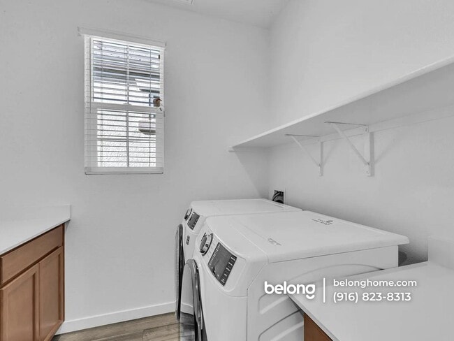 Photo - 305 Cinema St