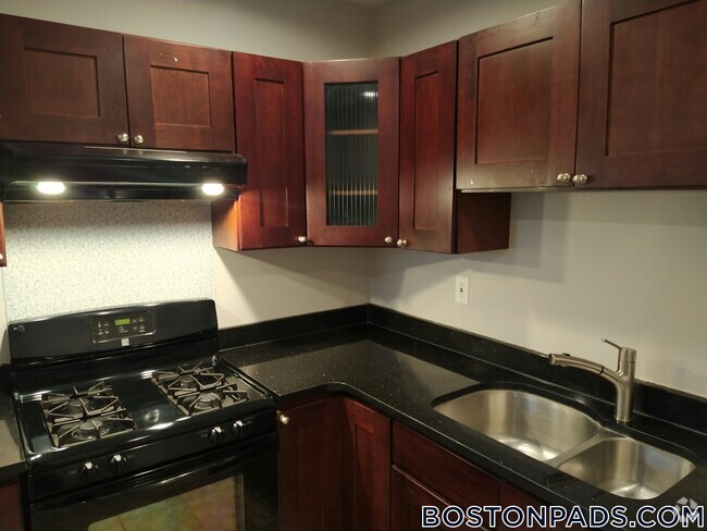 Building Photo - 44 Fenton St Rental
