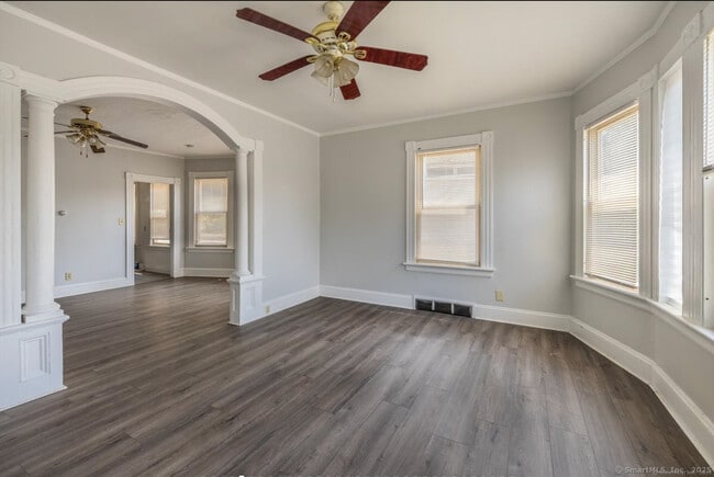 Photo - 118-120 New Haven Ave