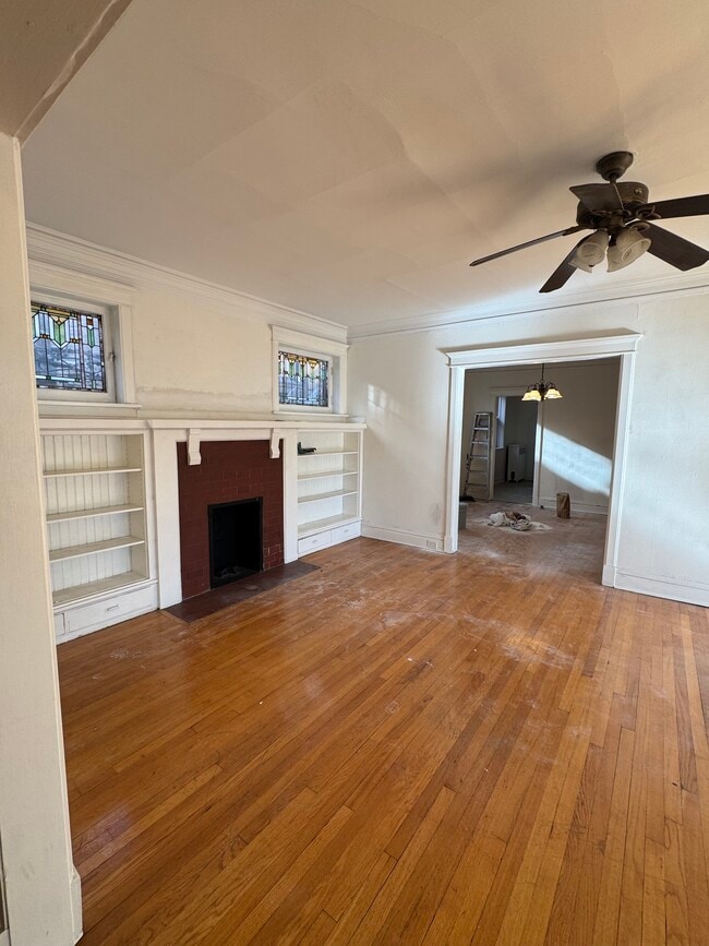 Photo - 3619 N Pine Grove Ave Unidad 2W