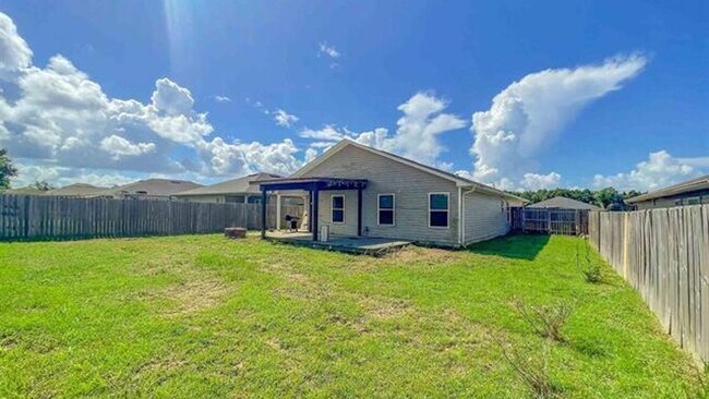 Photo - 5544 Peach Dr