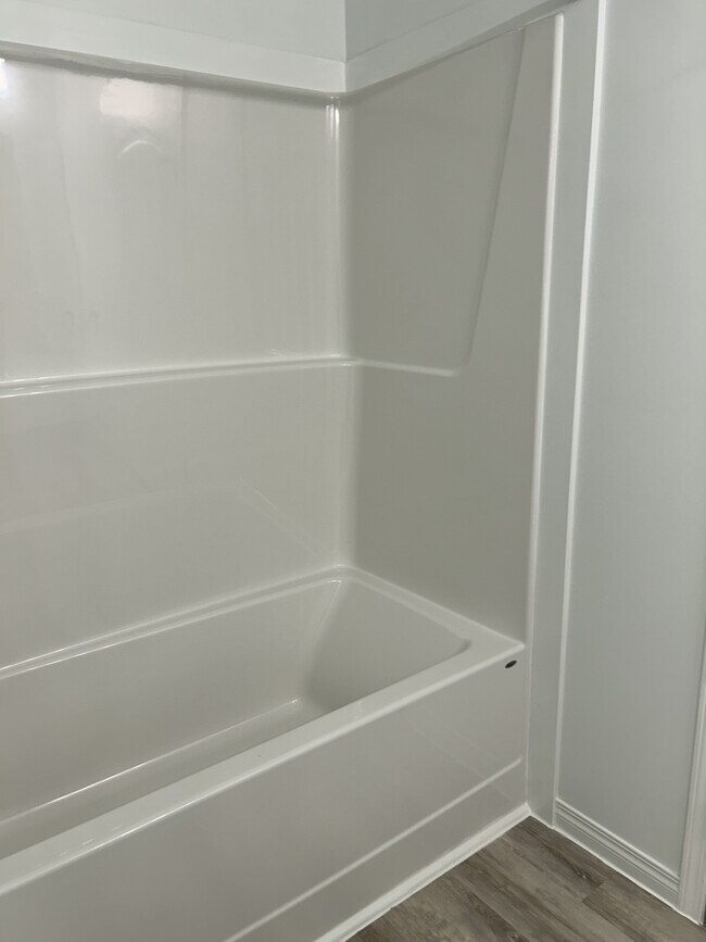 Photo - 11425-11467 67 St NW Unit 11425 - Main 1