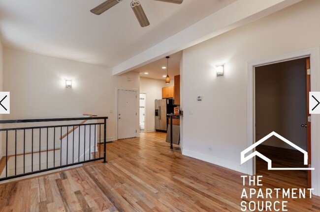 Building Photo - 2835 N Damen Ave