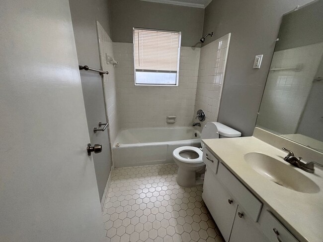 Photo - 1468 Mullins Station Rd