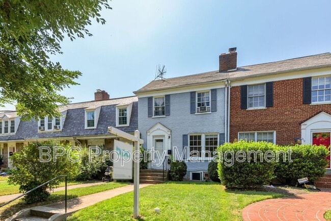 Photo - 1710 37th St NW Unidad #2