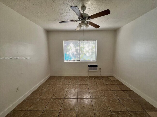Photo - 5600 NE 1st Ave Unit 2