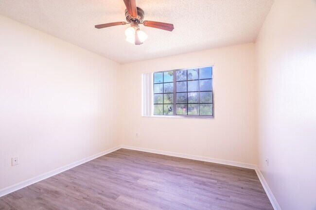 Photo - 1300 Crestwood Ct S Unit 1304