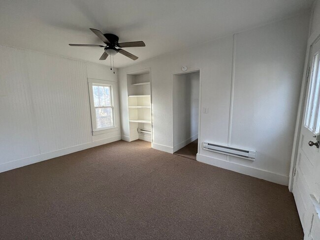 Photo - 844-MF2-E Unit D