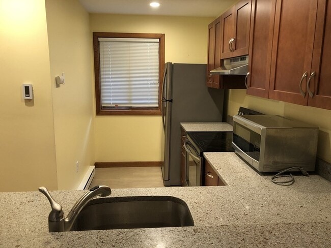 Photo - 156 Highwood Dr Unit 156
