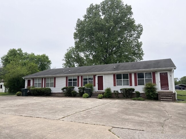 Photo - 208 Ivie Ln Unit 2