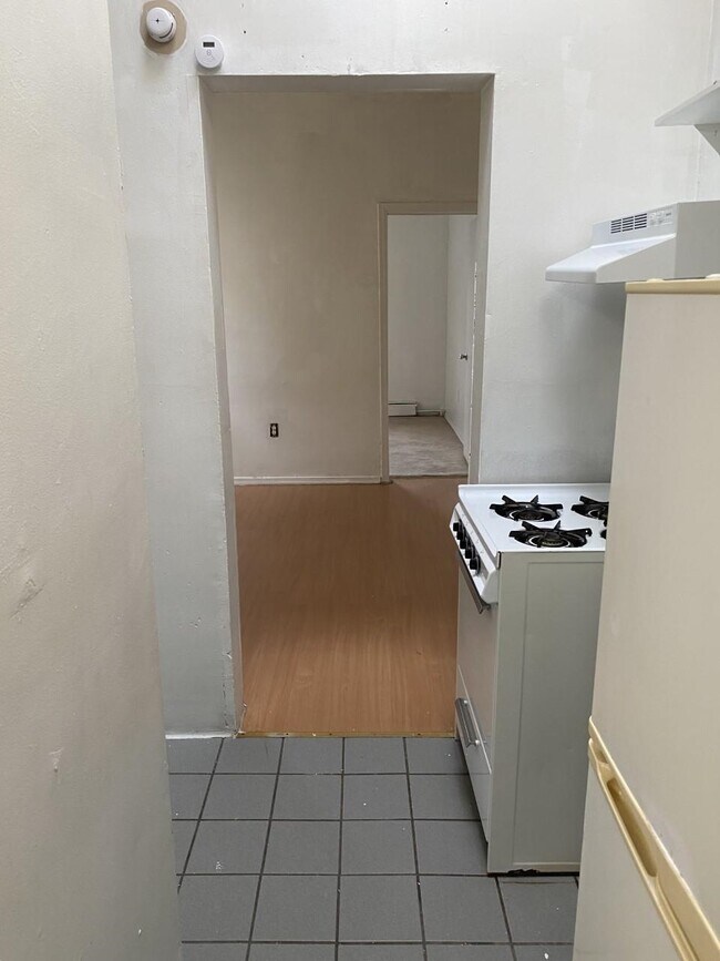 Photo - 100 Van Reypen St Unit 2