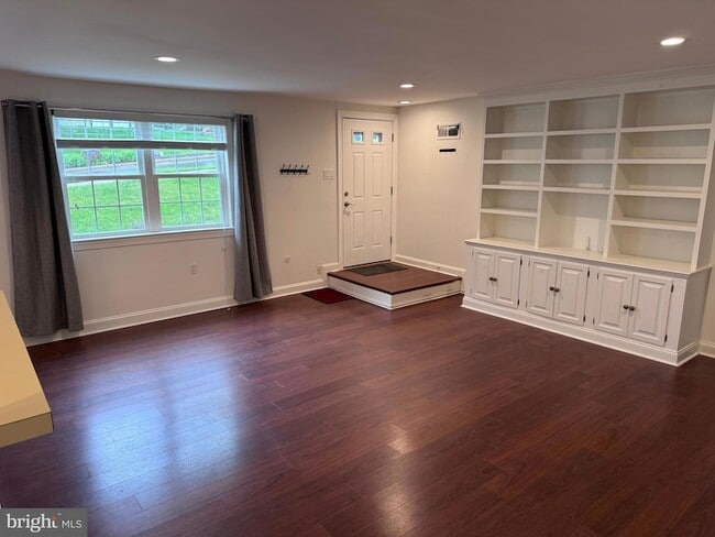 Photo - 112 Yardley Commons