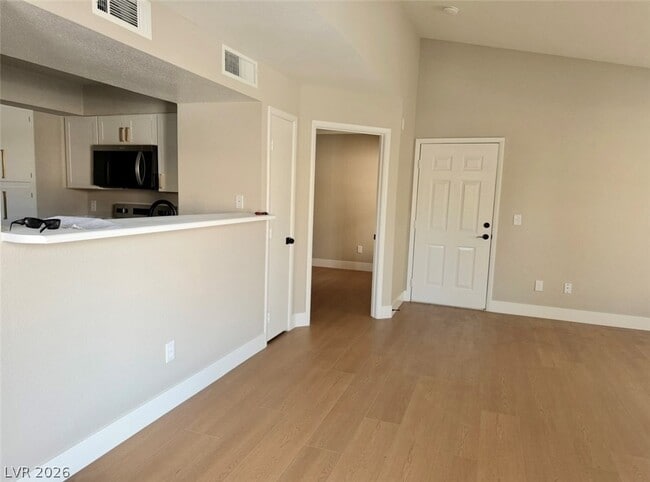 Photo - 1150 N Buffalo Dr Unit 2025