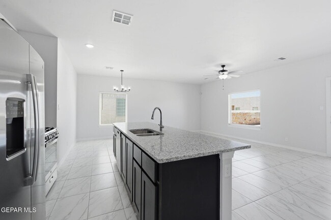 Photo - 909 Larkhall Pl