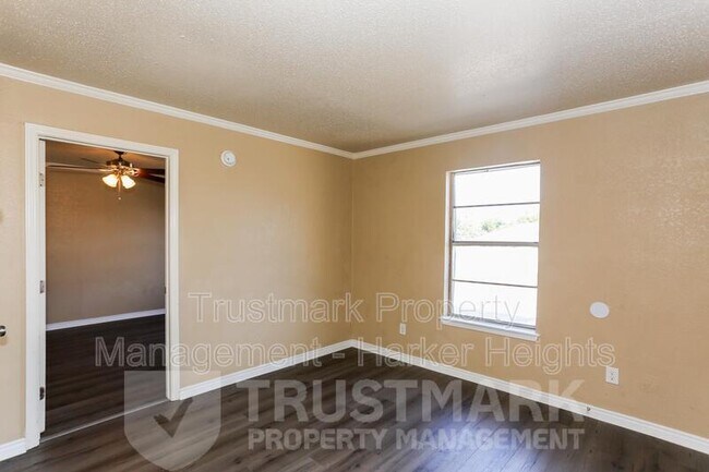 Photo - 501-502 Root Ave Unit 2