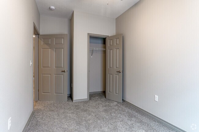 2BR, 2BA - 1,395 SF