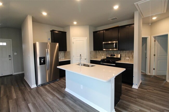 Photo - 504 Dayspring Cv