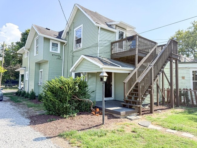 Photo - 2235 Ekin Ave