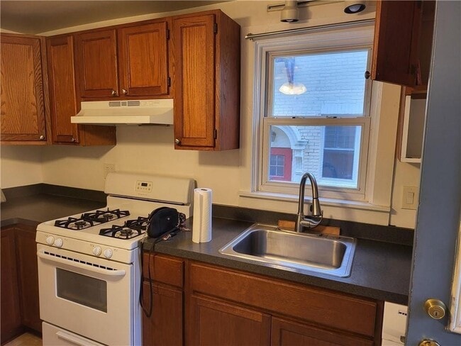Photo - 82 Adams St