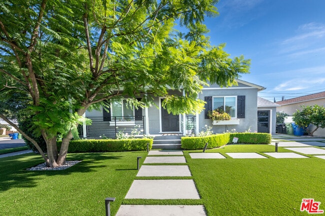 Building Photo - 5970 Balcom Ave