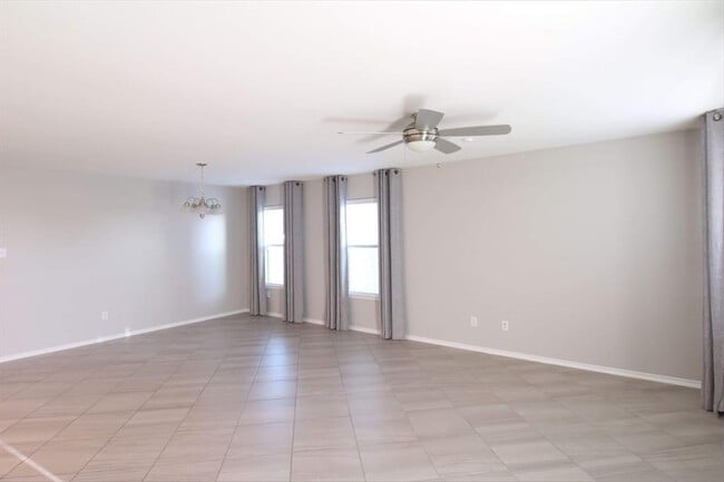 Photo - 102 Schuylerville Dr