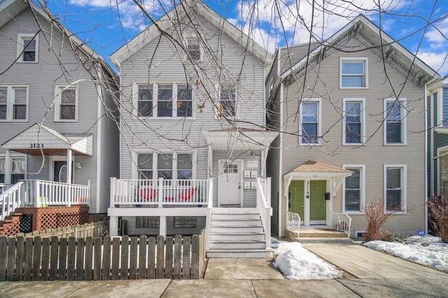 Photo - 3121 N Southport Ave Unidad 1R
