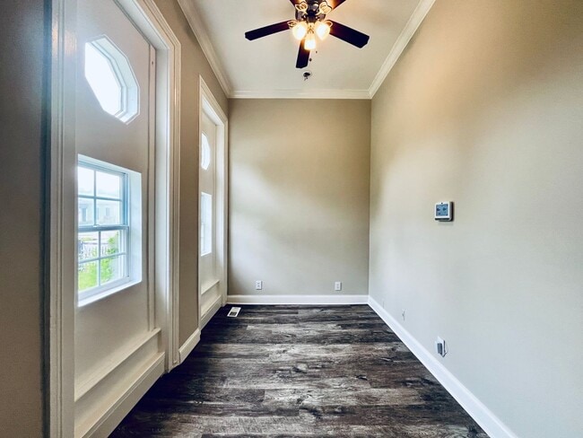 Photo - 430 E Caldwell St