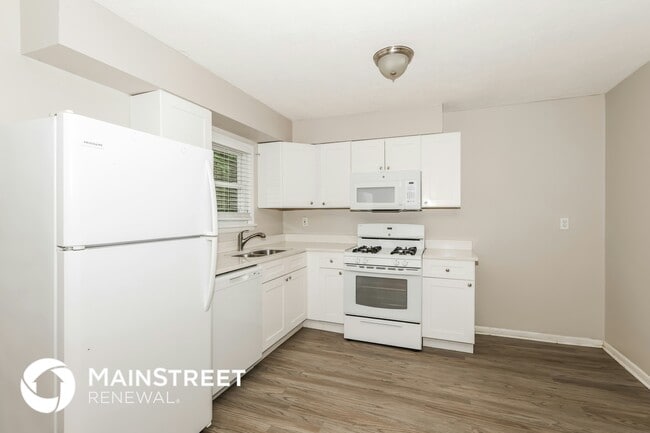 Photo - 8808 Fernview Dr