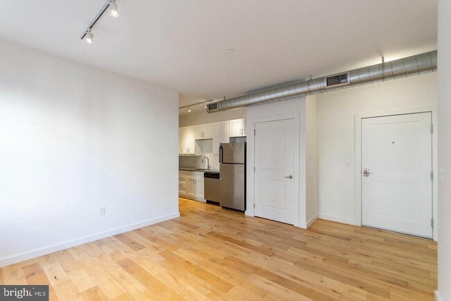 Building Photo - 224 Church St Unit 404