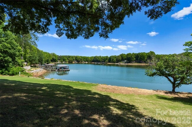 Photo - 7113 Brookview Ln