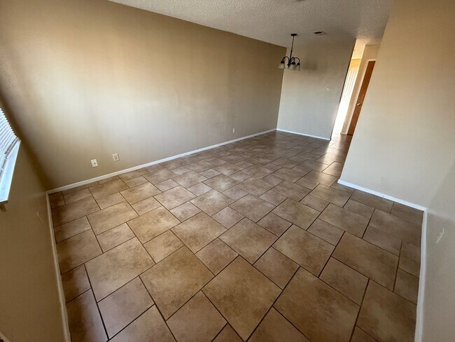 Photo - 2211 Cascade Dr Unit D