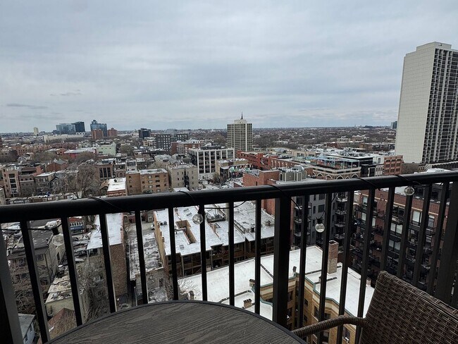 Photo - 1540 N La Salle Dr Unit 1505