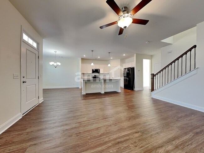 Photo - 508 Flat Rock Trace