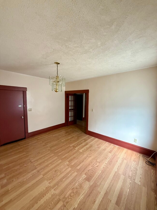 Photo - 508 Bowen St Unit 2