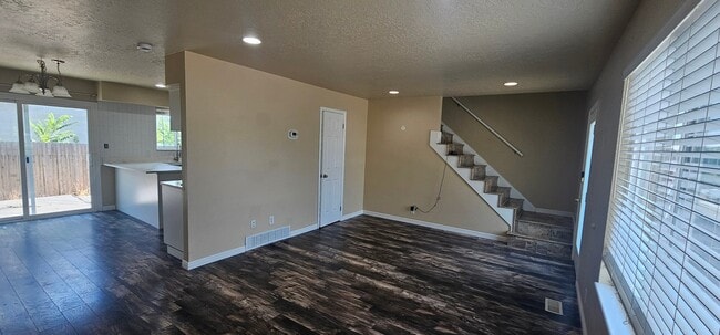 Photo - 2316-2318-2318 Claybourne Ave S Unidad 2318