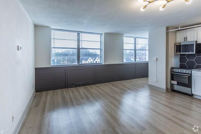 Studio - With Washer & Dryer - Living Area - Bonsai at Central Gardens
