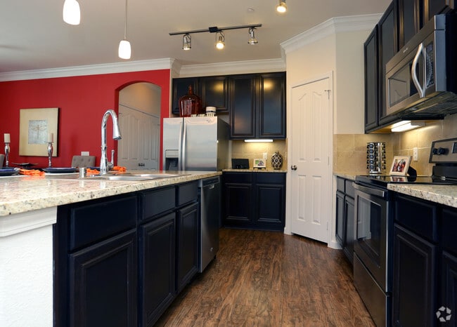4BR,3BA-1910sft