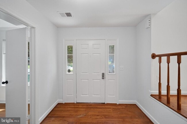 Photo - 8 Worthington Ct