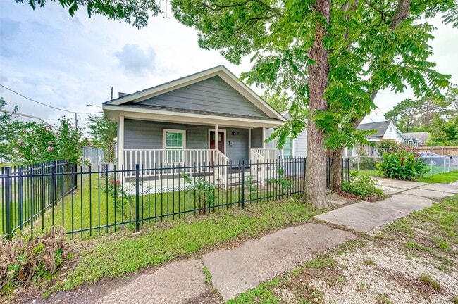 Building Photo - 1510 Walton St Rental