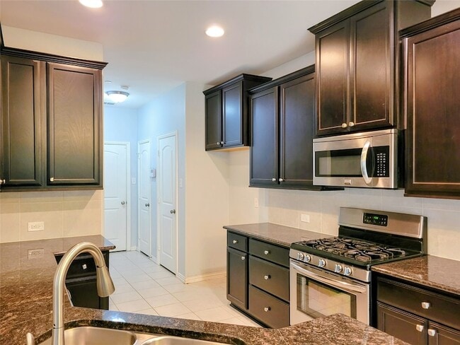 Photo - 4817 Bridgewater St