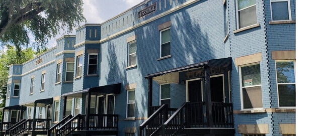 Photo - 1954 W 65th St