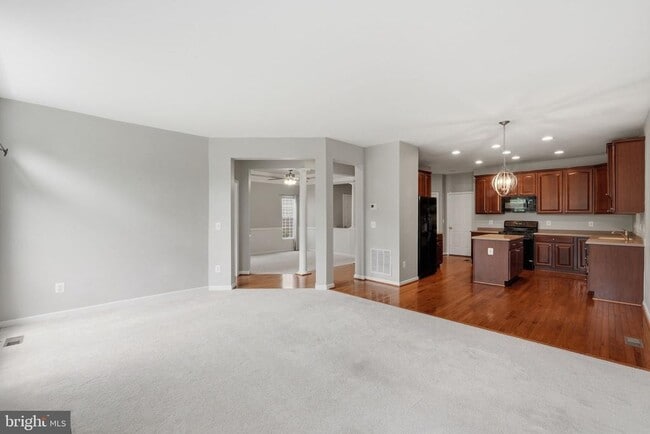 Photo - 6008 Preswell Ct
