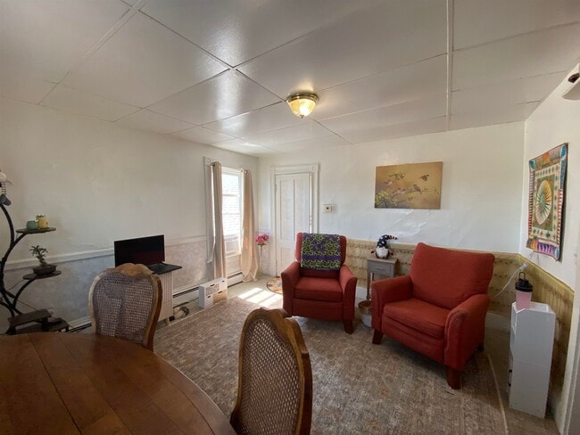 Building Photo - 40 W Broadway Unit 10 Rental