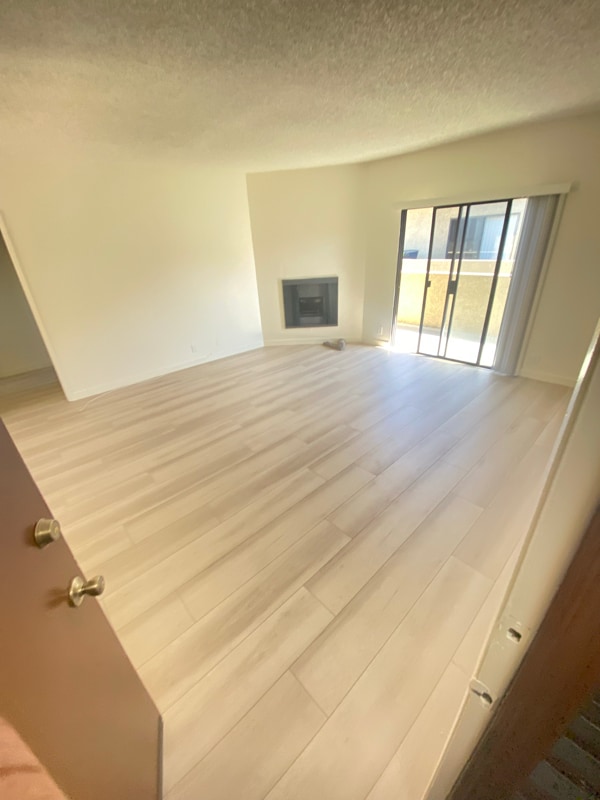 Photo - 14942 Burbank Blvd